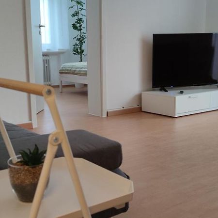 Schoene Und Optimal Gelegene Wohnung Og Weisskirchen Eksteriør billede