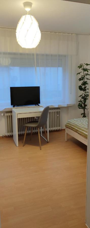 Schoene Und Optimal Gelegene Wohnung Og Weisskirchen Eksteriør billede