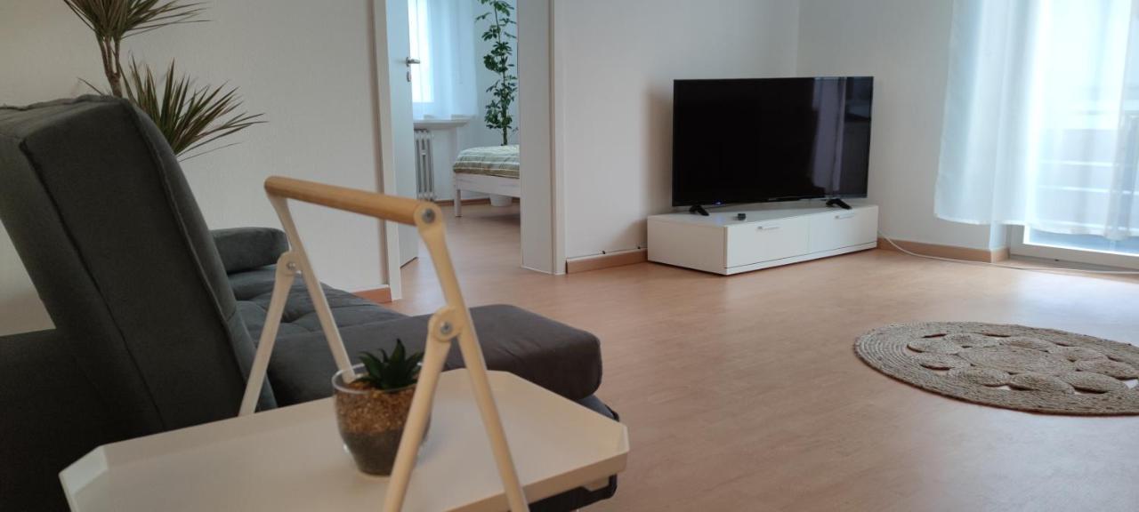 Schoene Und Optimal Gelegene Wohnung Og Weisskirchen Eksteriør billede