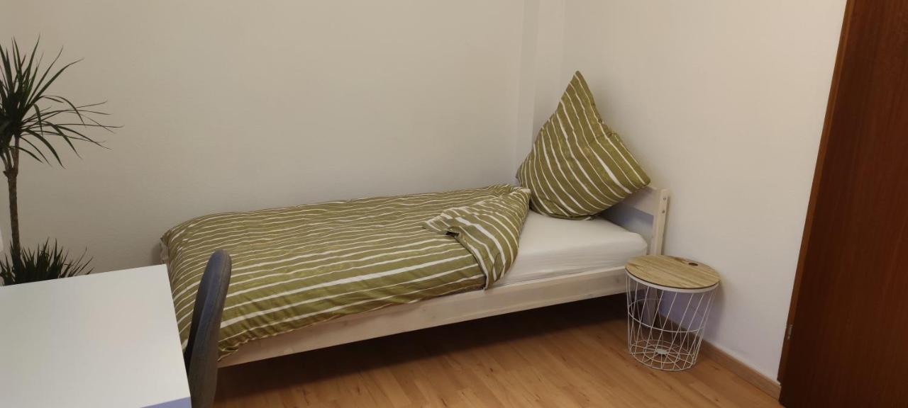 Schoene Und Optimal Gelegene Wohnung Og Weisskirchen Eksteriør billede